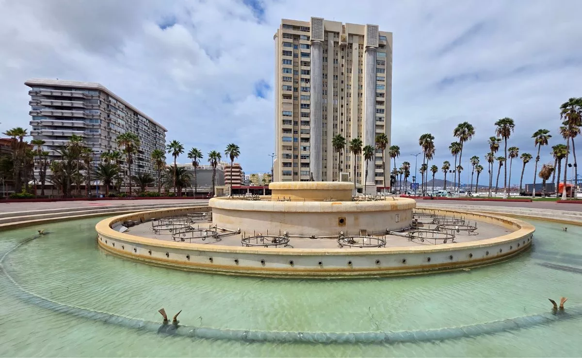 Estado actual de la Fuente Luminosa de Las Palmas de Gran Canaria, emblema histórico de la capital. AH- ALBERTO LEY