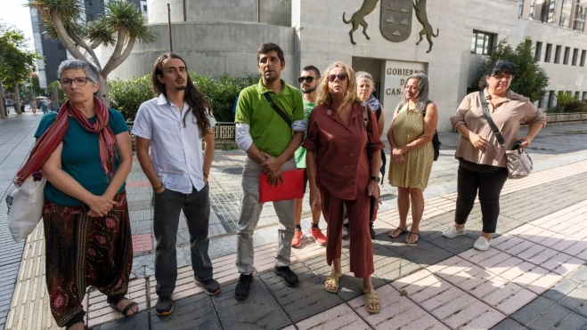  La plataforma Derecho a Techo de Canarias ha solicitado este martes a las administraciones parar el desahucio de una familia de Ingenio (Gran Canaria) EFE ÁNGEL MEDINA (1)