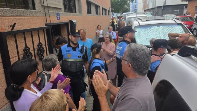 La Policía Local interviene en el acto de Darias en Las TorresAH