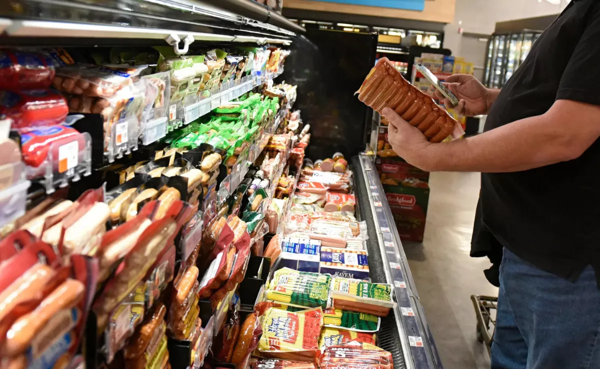 Los productos súper ultraprocesados van más allá de los ultraprocesados con más más aditivos, más procesos y menos rastro del alimento original / AH