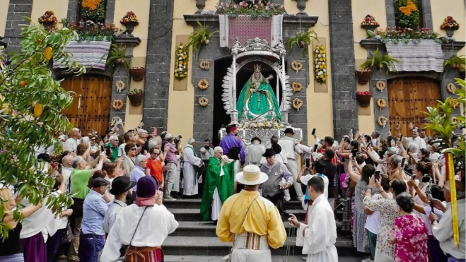 Fiesta de Las Marías / MAYORDOMOS DE LAS MARÍAS Fiesta de Las Marías / MAYORDOMOS DE LAS MARÍAS