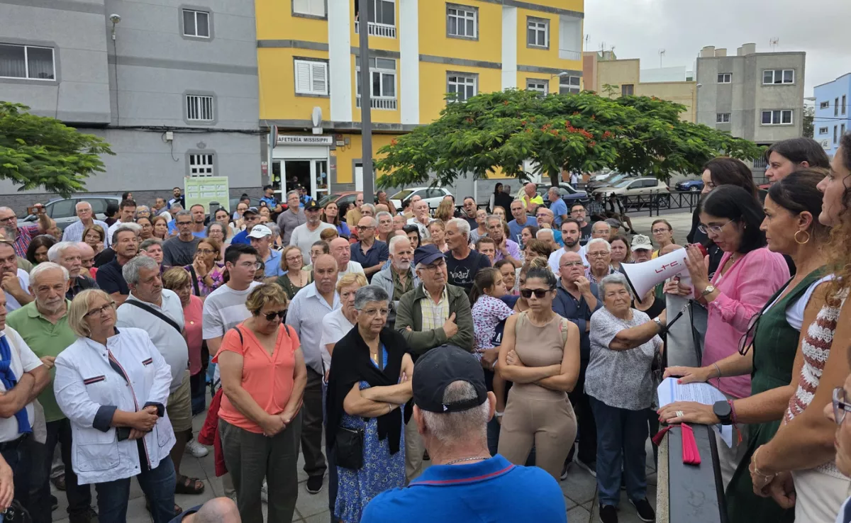 Visita de Carolina Darias este jueves al barrio de Las Torres / ALBERTO LEY - ATLÁNTICO HOY
