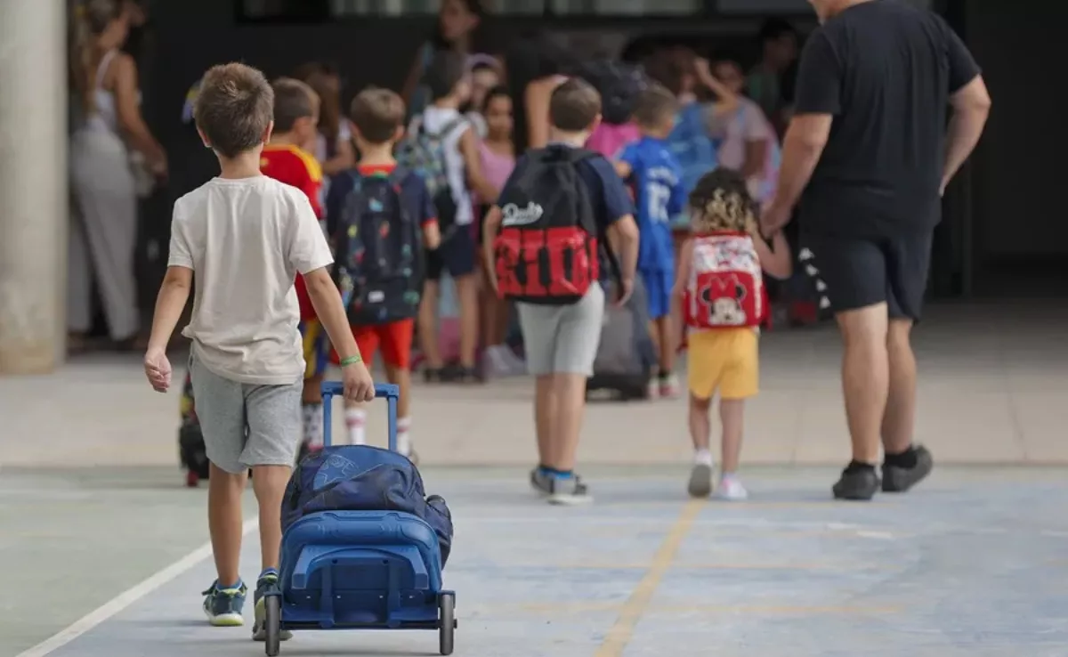 Imagen de niños volviendo al colegio / EFE