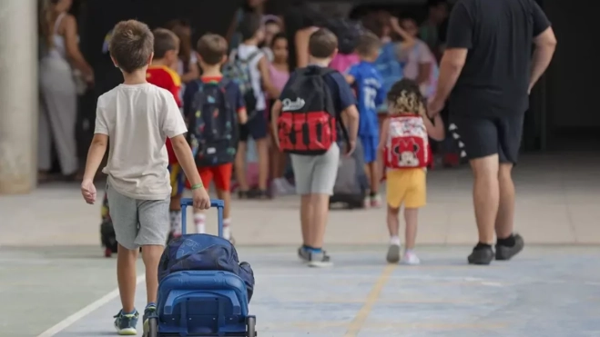 Imagen de niños volviendo al colegio / EFE Imagen de niños volviendo al colegio / EFE