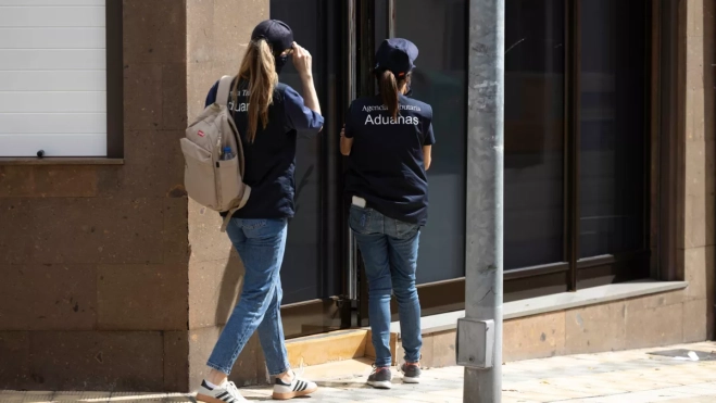 Momento de la investigación por parte de la Guardia Civil / EFE - MIGUEL BARRETO Momento de la investigación por parte de la Guardia Civil / EFE - MIGUEL BARRETO