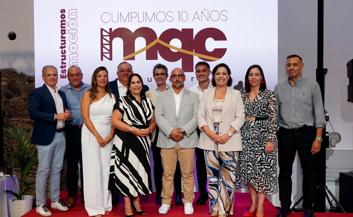  Equipo Directivo de Másquecarpas. /Cedida