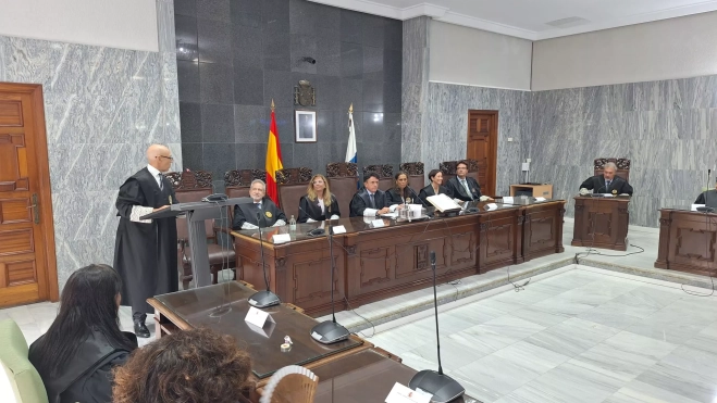 Miguel Ángel Parramón toma posesión como presidente de la Audiencia de Las Palmas. / CEDIDA Miguel Ángel Parramón toma posesión como presidente de la Audiencia de Las Palmas. / CEDIDA