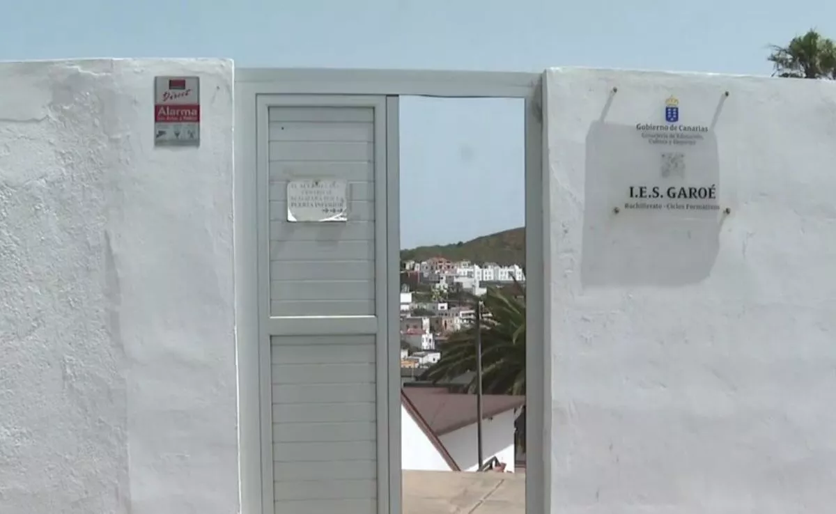 Puerta de entrada del instituto herreño IES Garoé. /Redes