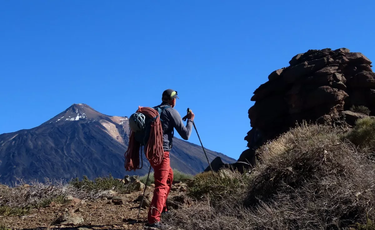Montañismo en el Parque Nacional del Teide. / CEDIDA POR JAVIER MARTÍN-CARBAJAL 