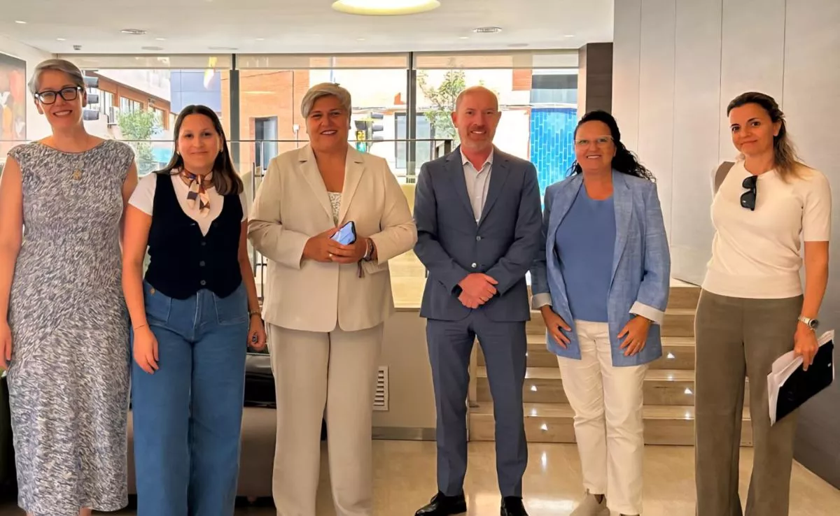 La comisionada de Transparencia de Canarias, Noelia García Leal, muestra en Castellón cómo la inteligencia artificial impulsa la evaluación de la transparencia. /Cedida