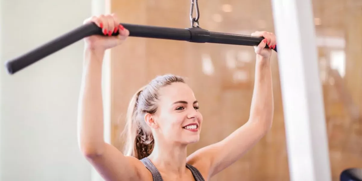 Imagen de una mujer en el gimnasio / PEXELS