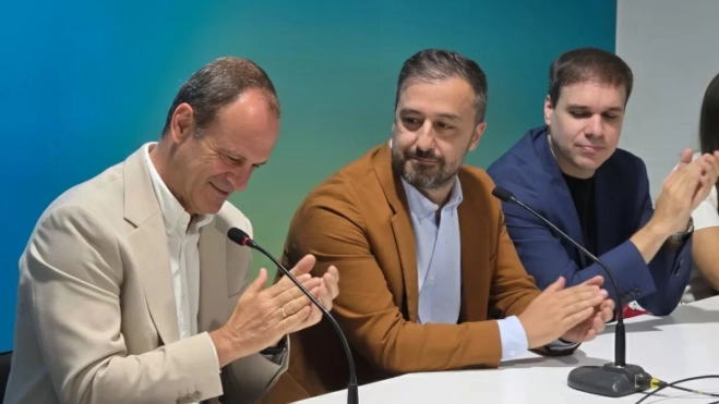 El presidente de Primero Canarias, Óscar Hernández, junto con el alcalde de Telde, Juan Antonio Peña, y el consejero del Cabildo, Daniel Reyes (CIUCA). AH- ALBERTO LEY El presidente de Primero Canarias, Óscar Hernández, junto con el alcalde de Telde, Juan Antonio Peña, y el consejero del Cabildo, Daniel Reyes (CIUCA). AH- ALBERTO LEY