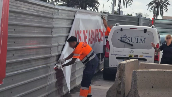 operarios limpieza pancarta santa catalina operarios limpieza pancarta santa catalina