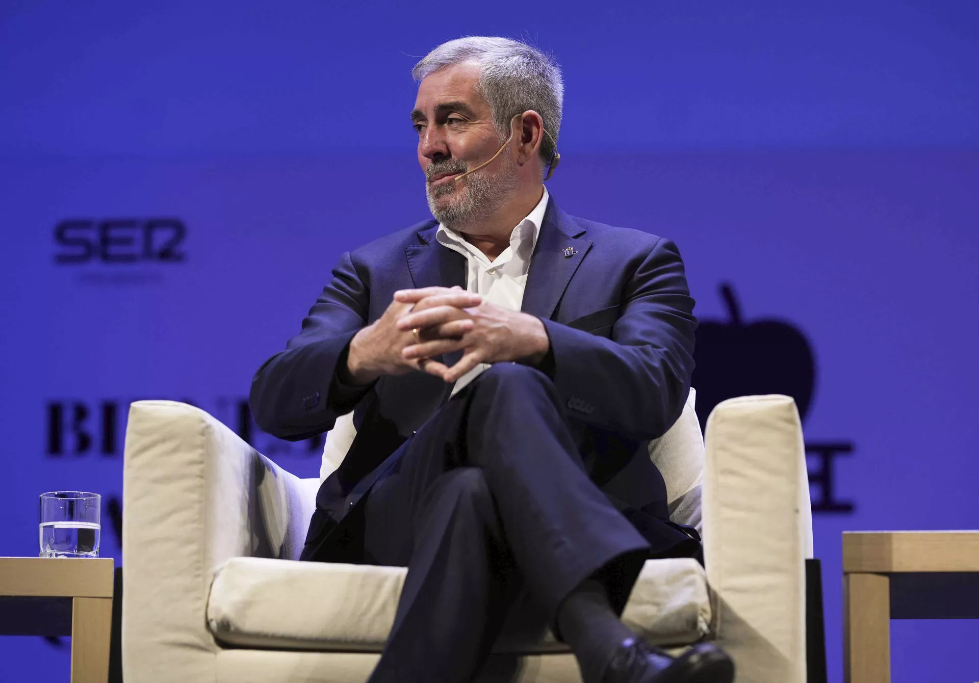 El presidente de Canarias, Fernando Clavijo, durante su intervención en el congreso Sabiduría y Conocimiento, que se celebra en Córdoba del 3 al 5 de octubre y abordará temas como la democracia, la geopolítica o la crisis migratoria. / EFE-RAFA ALCAIDE