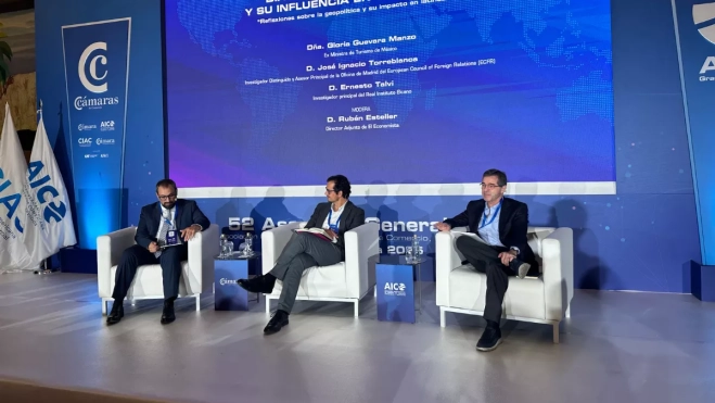 El diálogo Reflexiones sobre la geopolítica y su impacto en LatinoaméricaAH MARCOS MORENO (1) El diálogo Reflexiones sobre la geopolítica y su impacto en LatinoaméricaAH MARCOS MORENO (1)