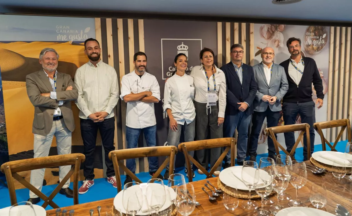 La consejera de Desarrollo Económico, Minerva Alonso, acompaña a la delegación insular a esta 27º edición de un evento que reúne a los grandes referentes de la gastronomía mundial bajo el lema 'Tradición y regeneración'. / AH