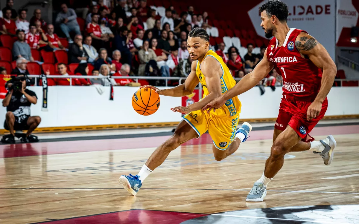 El Dreamland Gran Canaria arrasa en Lisboa y firma un estreno histórico en la Champions (61-98). / CB GRAN CANARIA