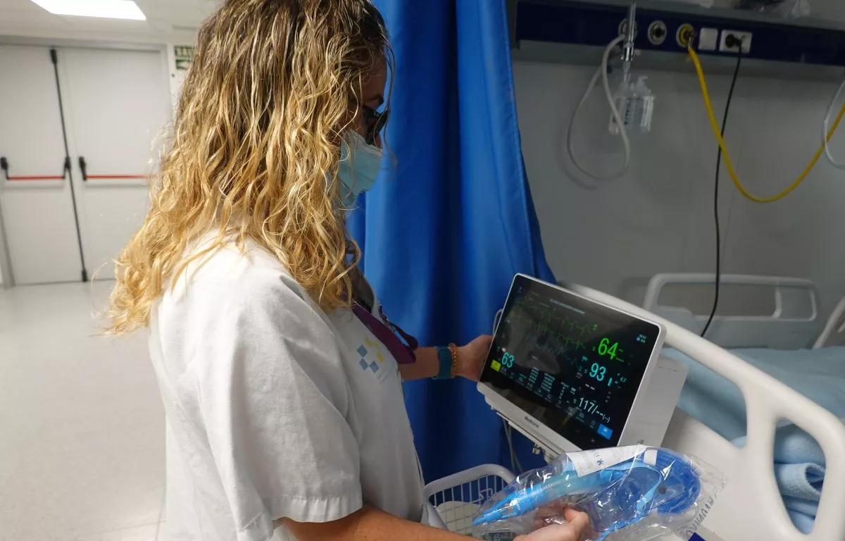 Una enfermera de servicio en urgencias. CEDIDA