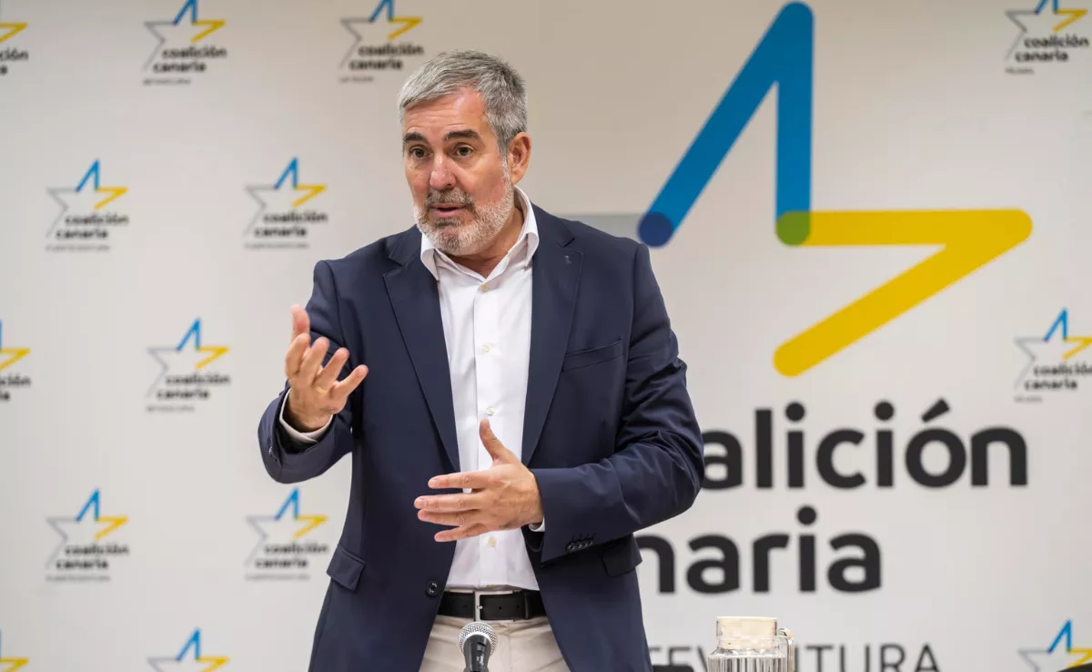 l presidente del gobierno de Canarias, Fernando Clavijo, durante la reunión de la Asamblea Majorera - Coalición Canaria celebrada en Fuerteventura. EFE / Carlos de Saá