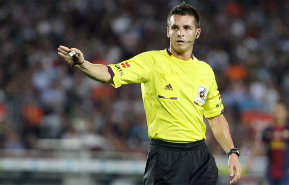 El árbitro granadino Álvaro Moreno Aragón, designado para dirigir el Granada–Las Palmas de este viernes en el Nuevo Los Cármenes