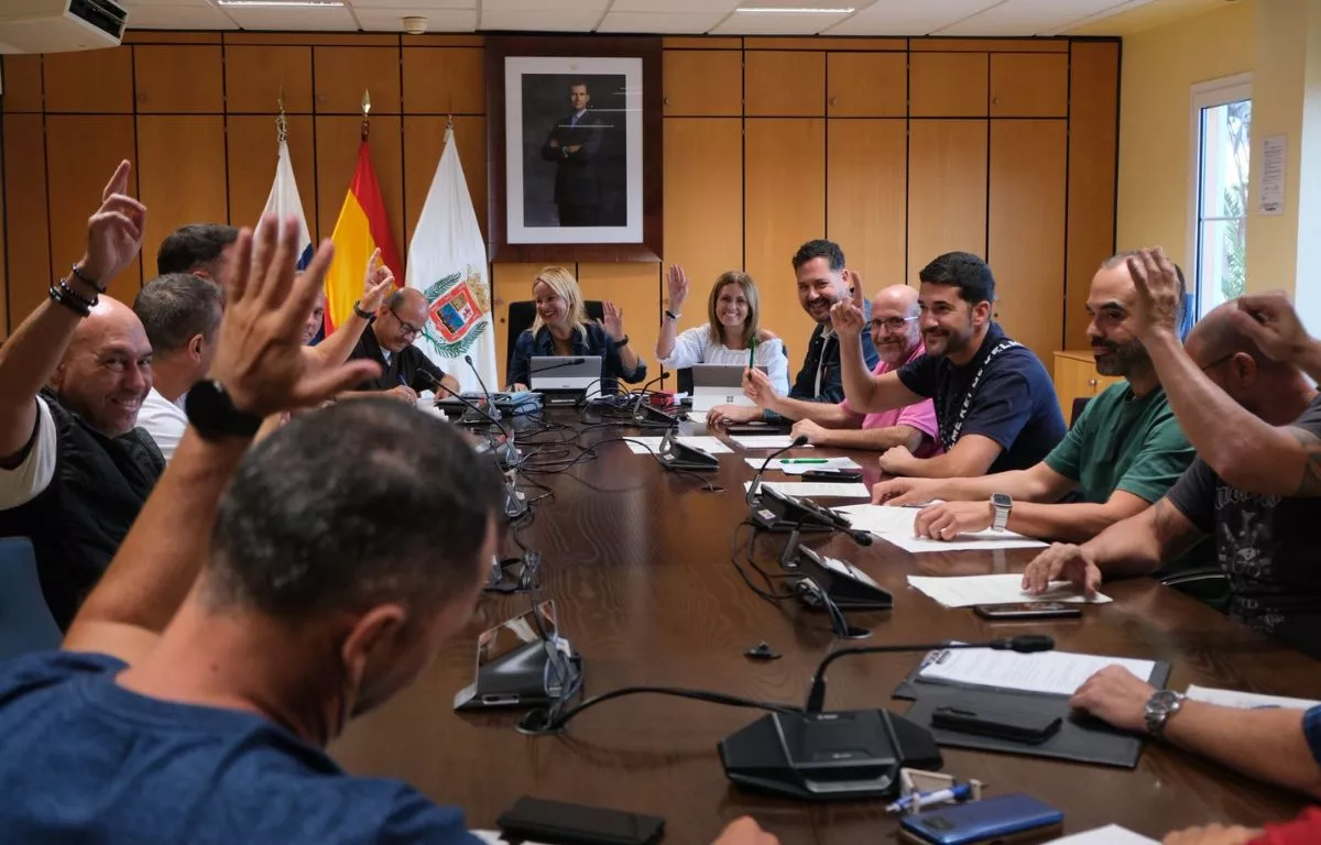 El Ayuntamiento y la Policía Local sellan la paz con un acuerdo que pone fin al conflicto laboral. AYUNTAMIENTO LPA