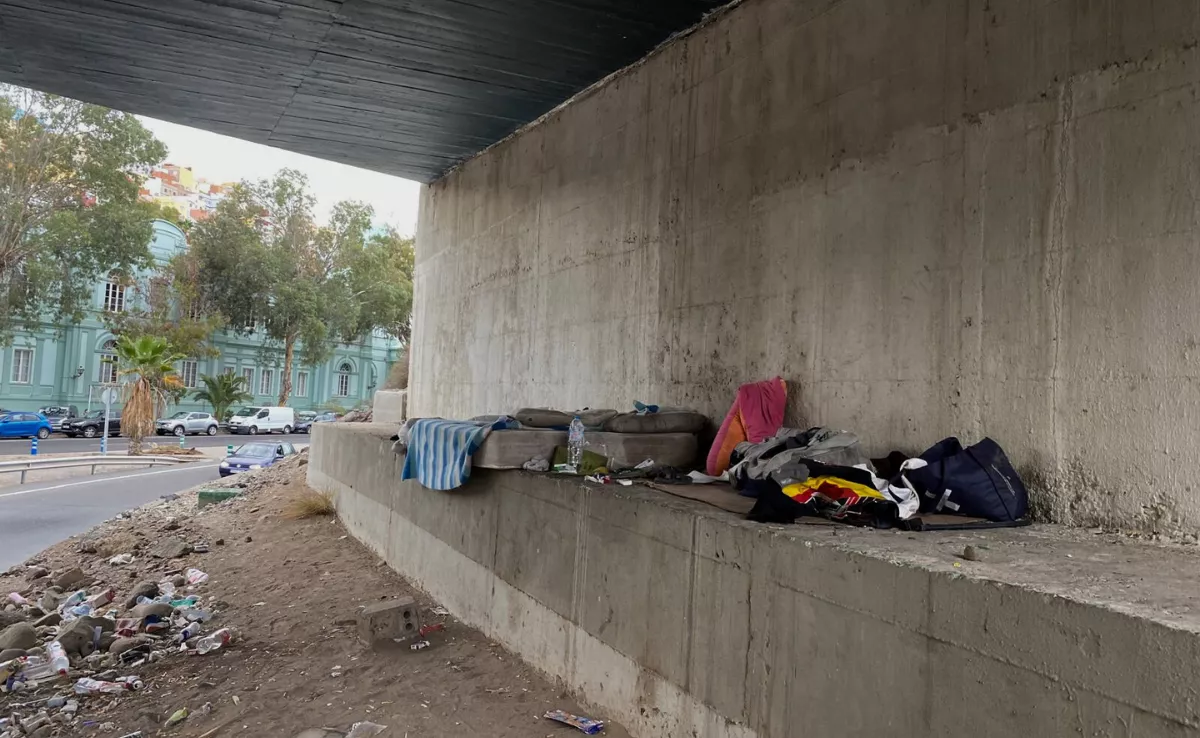 Un asentamiento de personas sin hogar en la zona del Barranco Guiniguada / ARIADNA MARTÍNEZ - ATLÁNTICO HOY