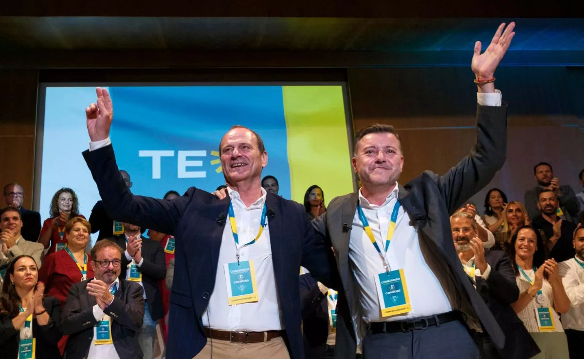 Óscar Hernández y Teodoro Sosa en el congreso de Primero Canarias|EFE