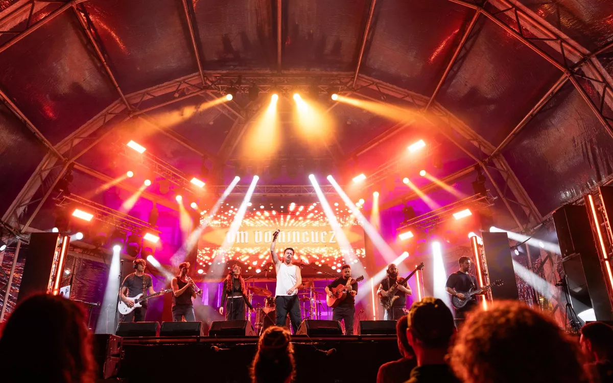 El Festival Sonora vibra en su segunda noche con OM Domínguez, Ale Acosta y el regreso de Rinôçérôse. / AH