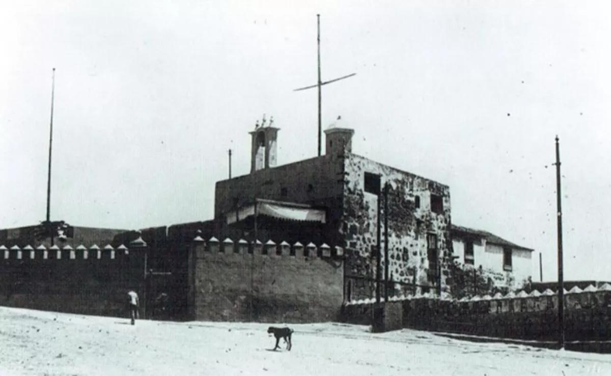 Imagen del antiguo castillo de San Cristóbal antes de ser demolido / AYUNTAMIENTO DE SANTA CRUZ DE TENERIFE