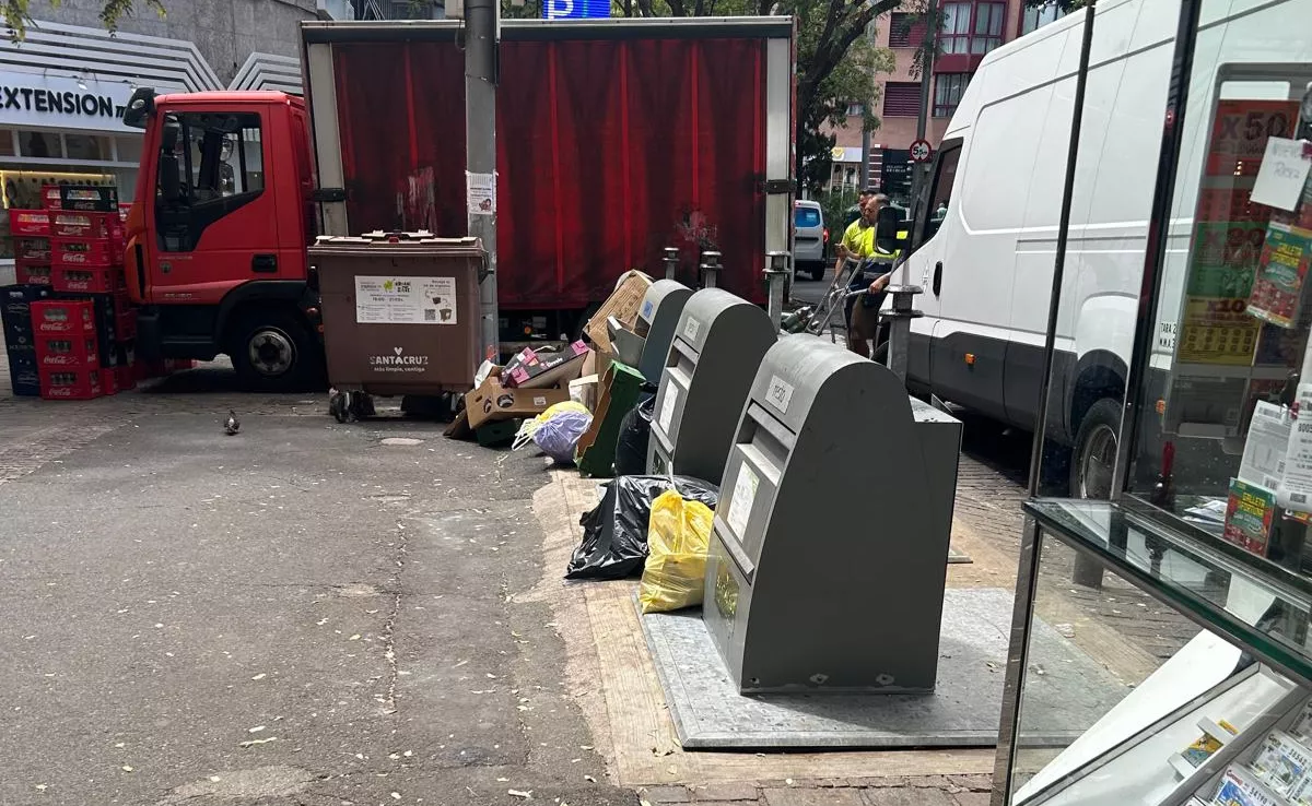 Basura y suciedad en la zona de la Plaza Weyler|AH