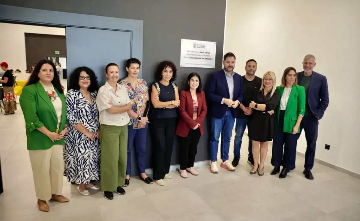 Inauguración de la Biblioteca Pública Municipal Alexis Ravelo. 