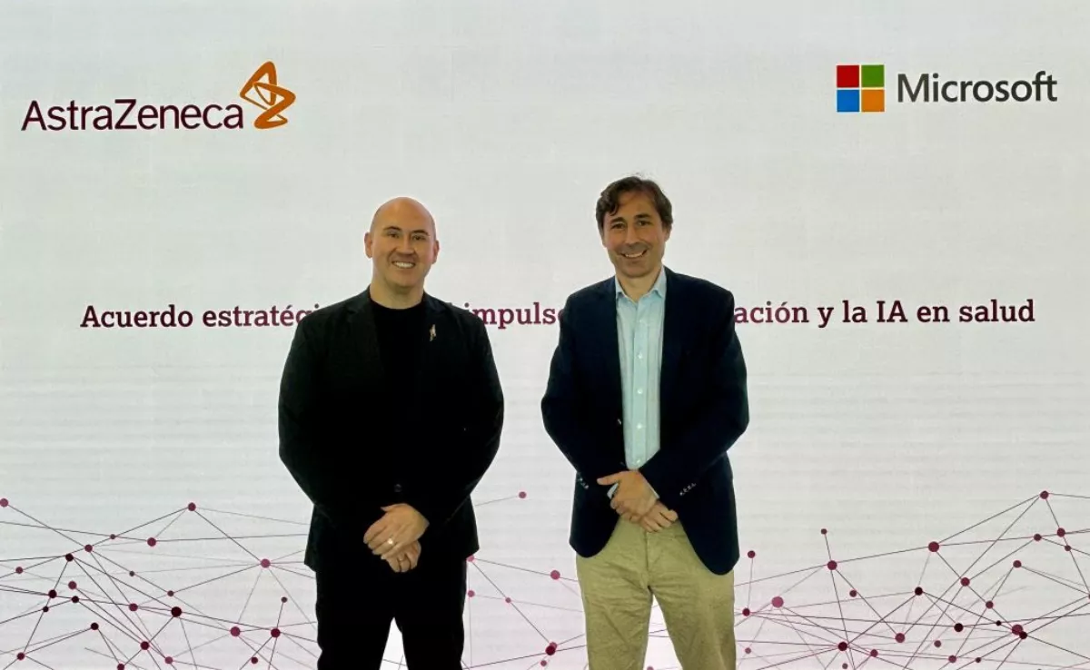 Rick R. Suárez, presidente de AstraZeneca España, junto a Paco Salcedo, presidente de Microsoft España / ASTRAZENECA
