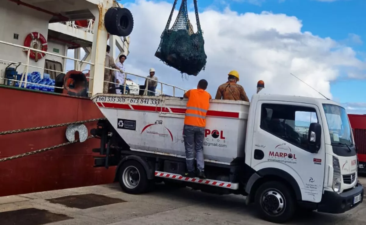 Control de los vertidos en el Puerto para evitar que acaben en el mar / AUTORIDAD PORTUARIA DE LAS PALMAS