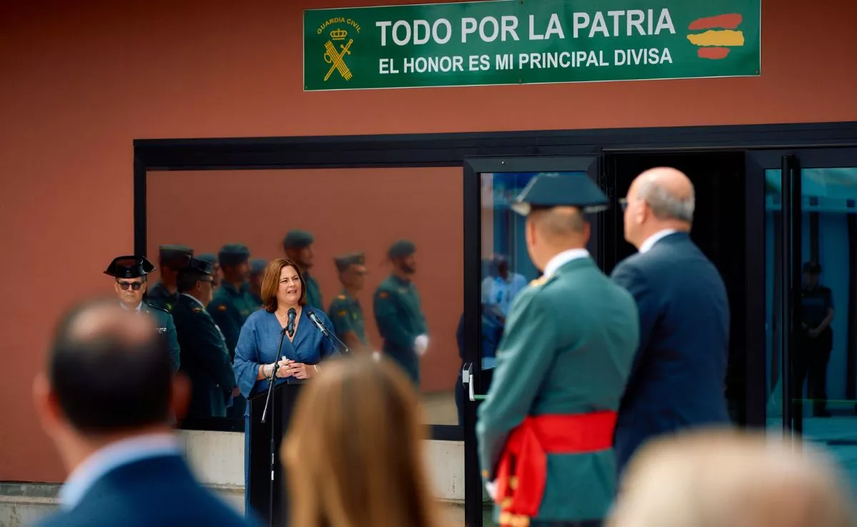 La presidenta de la Autoridad Portuaria de Las Palmas, Beatriz Calzada, durante la presentación de la nueva sede de la Guardia Civil en el Puerto de Las Palmas. / AH