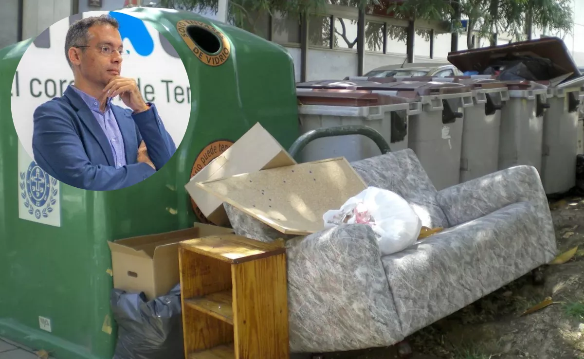 Enseres en una calle de Santa Cruz e imagen del concejal Carlos Tarife|MONTAJEAH