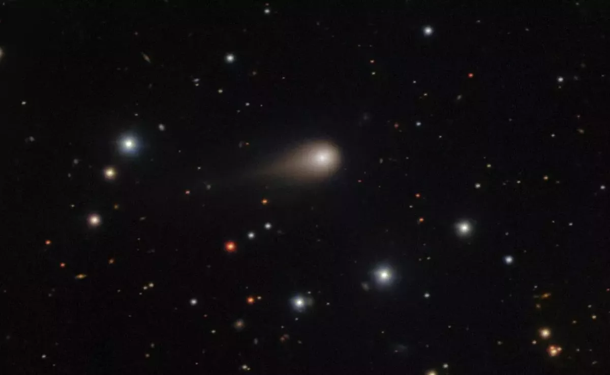 La cola del cometa interestelar 3I/Atlas en su avance hacia el Sol / International Gemini Observatory