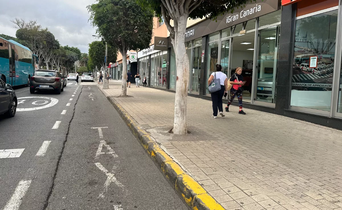 Imagen de la parada de Arnao vacía este jueves / ATLÁNTICO HOY - MARCOS MORENO