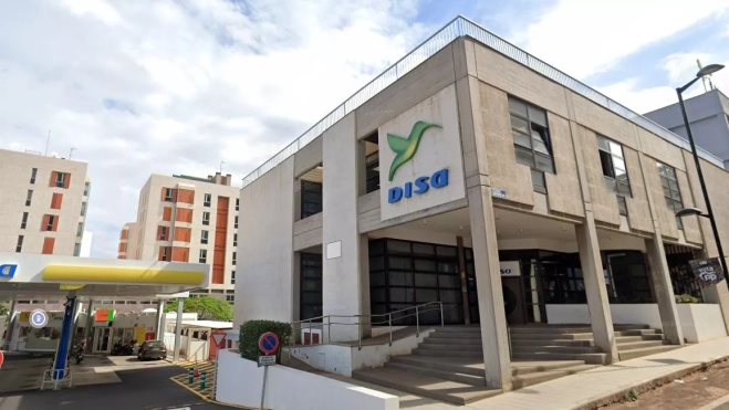Sede central de Disa Corporación Petrolífera en Santa Cruz de Tenerife Sede central de Disa Corporación Petrolífera en Santa Cruz de Tenerife