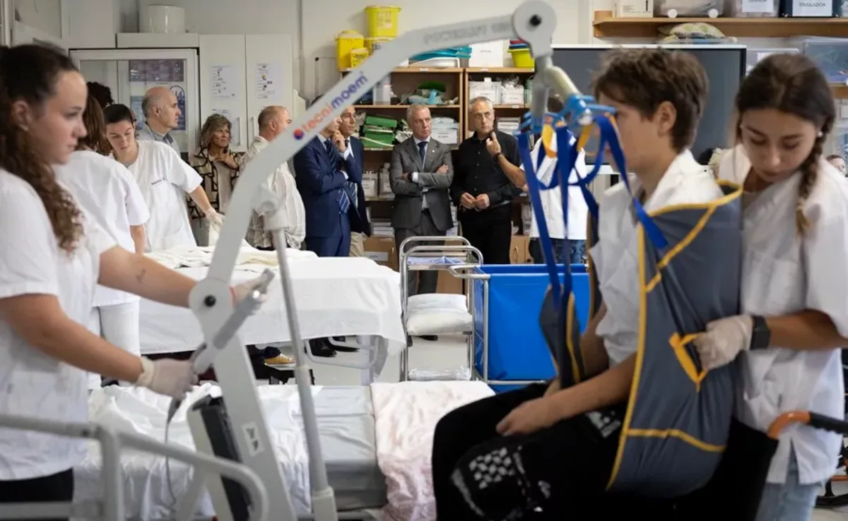 Imagen de estudiantes de FP de rama sanitaria / EFE