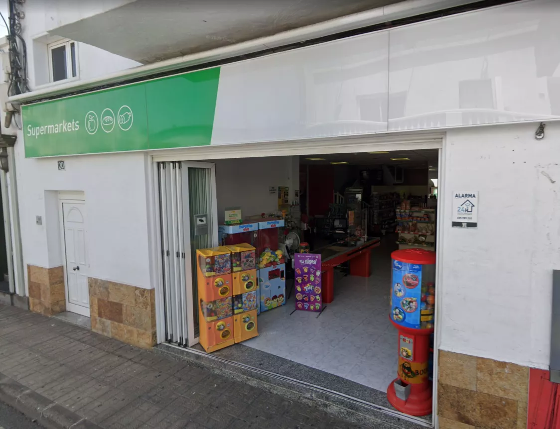La quiebra de Cash & Carry Lanzaroteño deja a Covirán fuera del mercado de Lanzarote. / AH