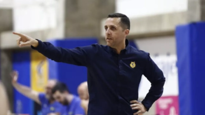 El entrenador del filial del Granca, Pablo Melo, dimite por injerencias pese a tener al equipo invicto. / CB GRAN CANARIA El entrenador del filial del Granca, Pablo Melo, dimite por injerencias pese a tener al equipo invicto. / CB GRAN CANARIA