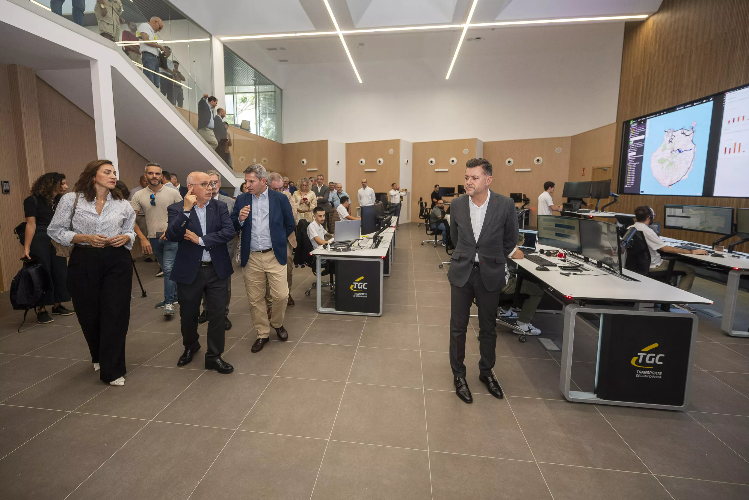 El presidente del Cabildo de Gran Canaria comparte sus impresiones del centro de control.