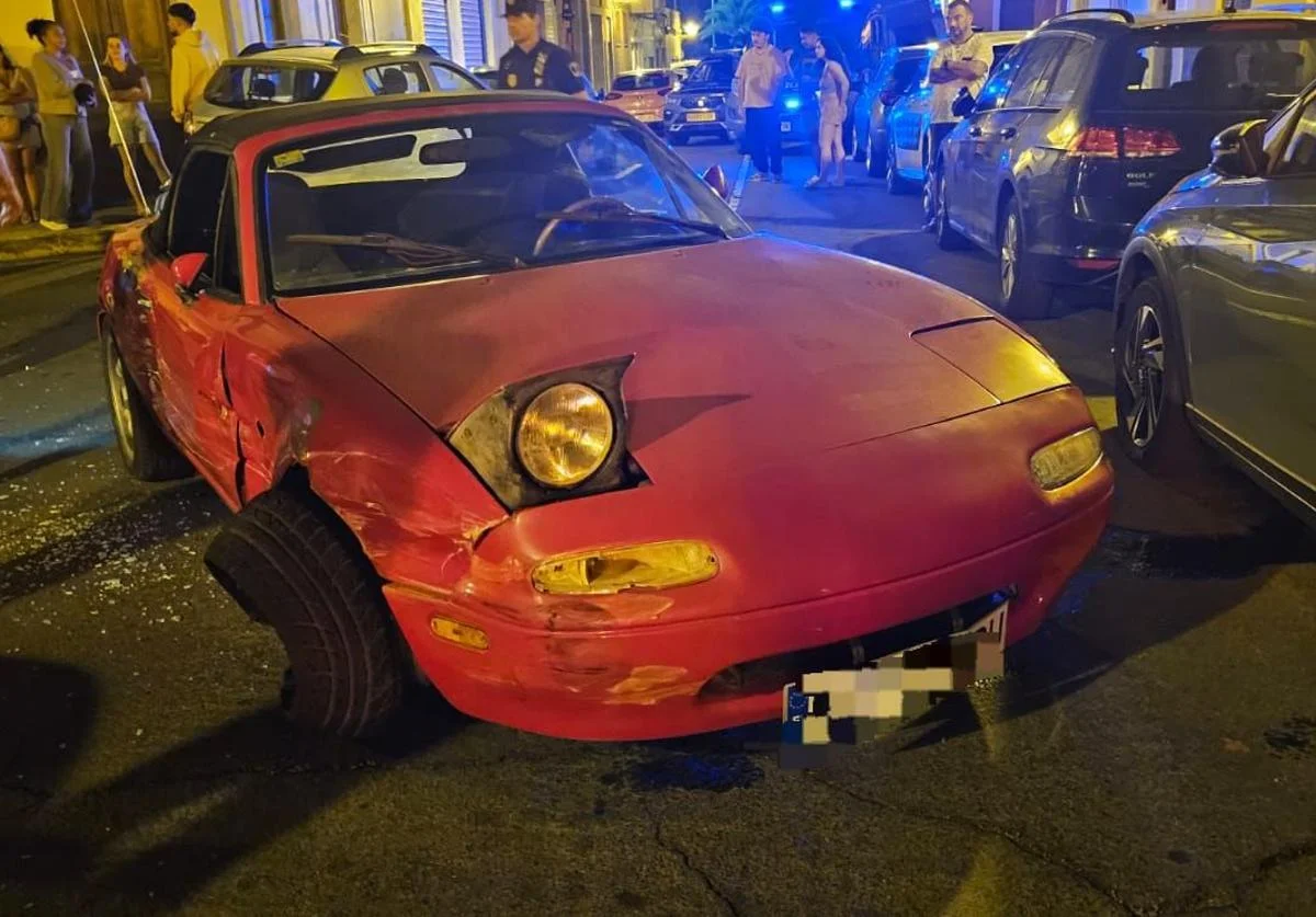 Persecución de película en Las Palmas: detenido tras chocar con quince coches.