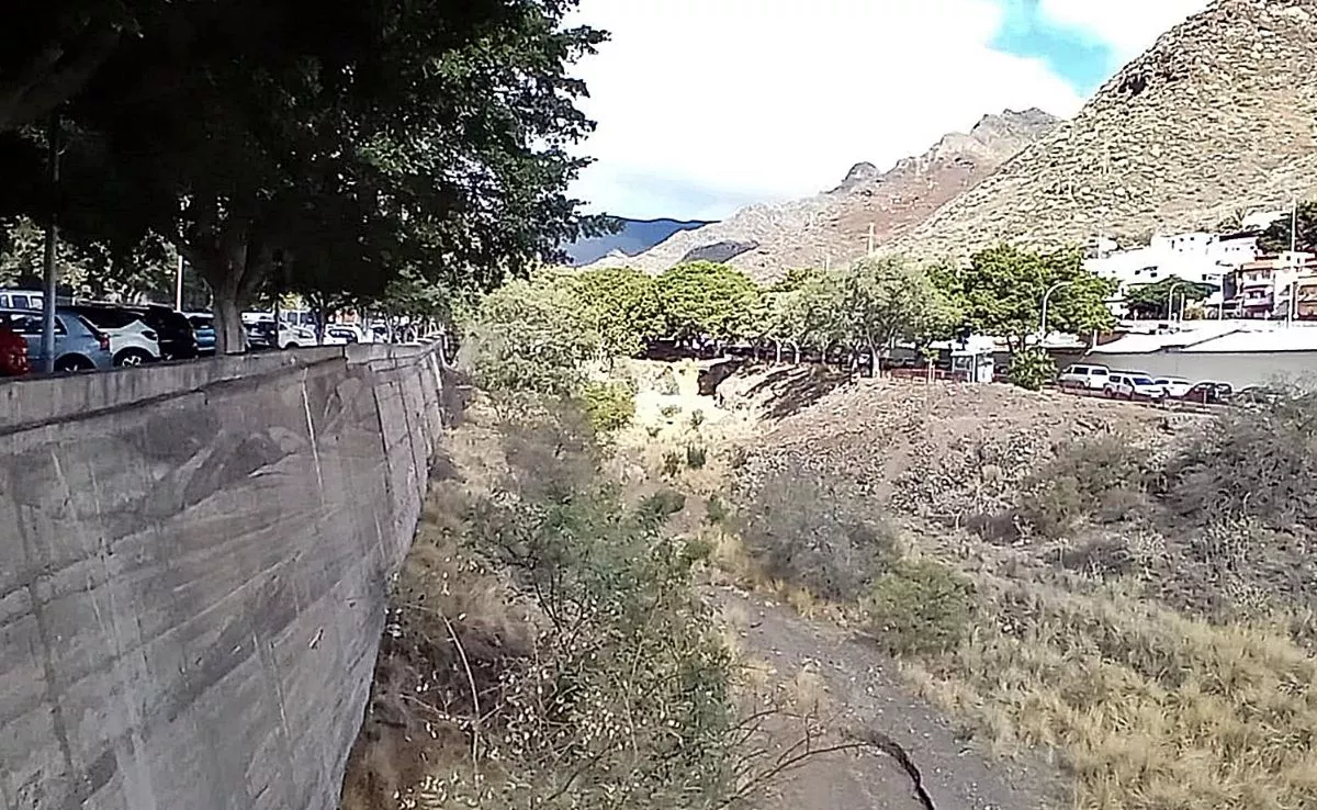 Barranco a su paso por Residencial Anaga |AH