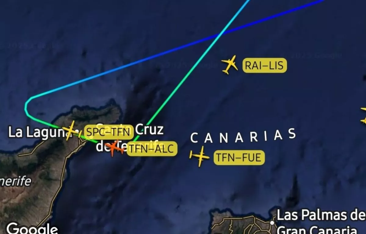 Un vuelo de Vueling regresa a Tenerife Norte por un pasajero conflictivo a bordo. FLIGHTRADAR24