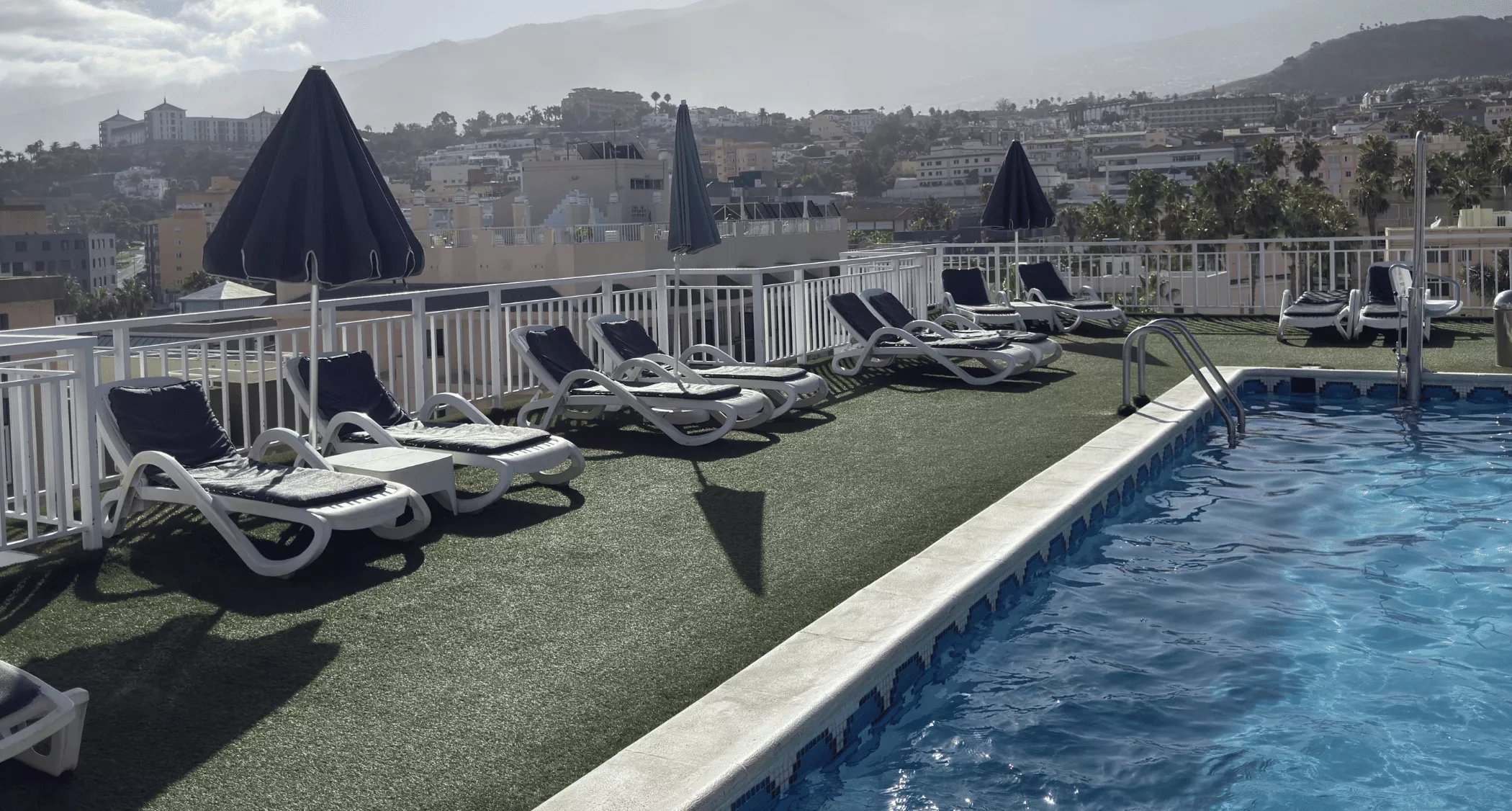 El Skyview Hotel Tenerife se une a LIVVO para impulsar su renovación en Puerto de la Cruz. / AH