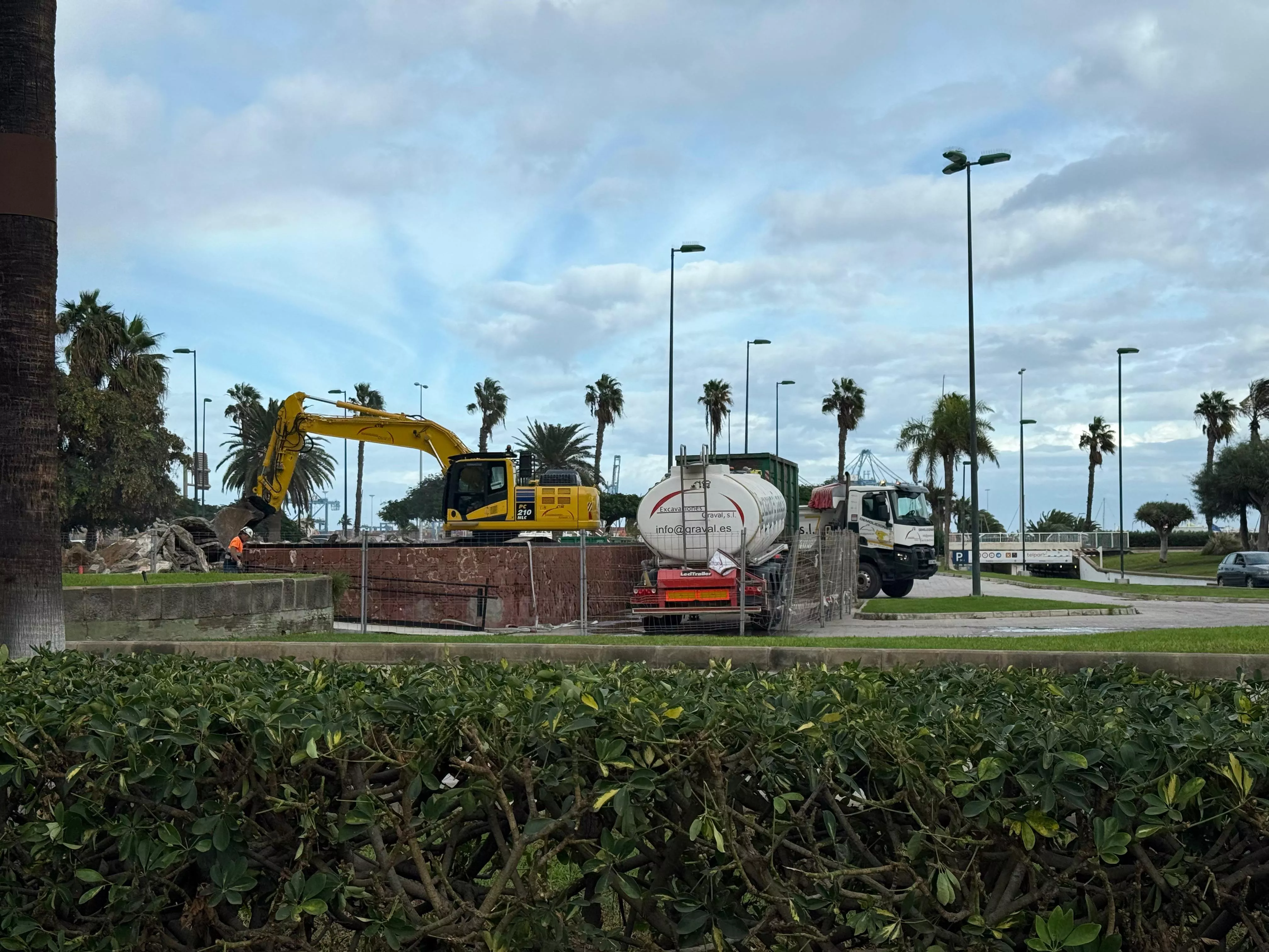 El Ayuntamiento acondiciona el espacio que ocupaba la antigua terraza TAO
