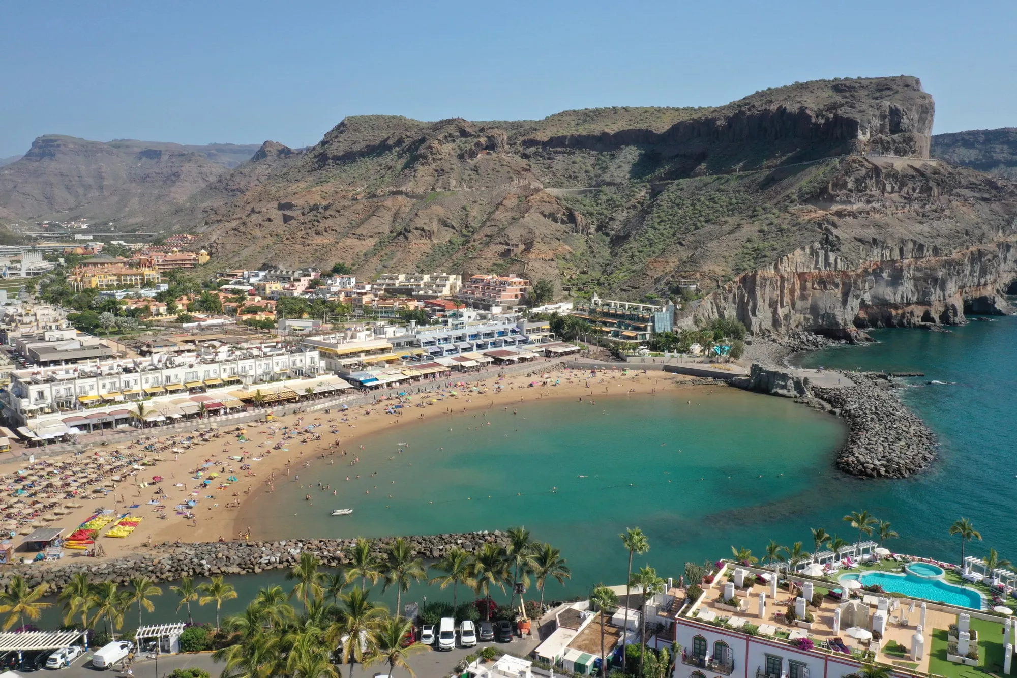 Playa del puerto de Mogán./ AH