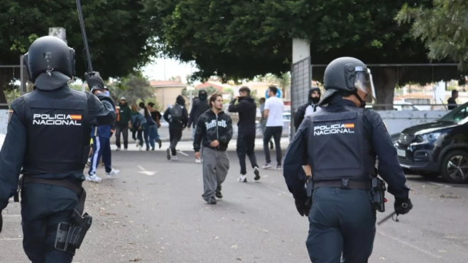 Policía cargando contra los manifestantes. /Ainoha Cruz