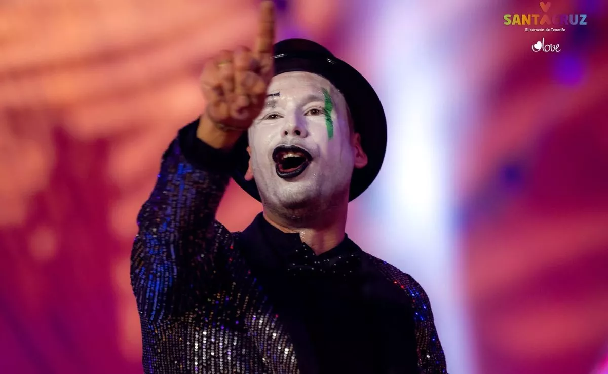  Adrián García, director de la murga Los Trapaseros. /Cedida